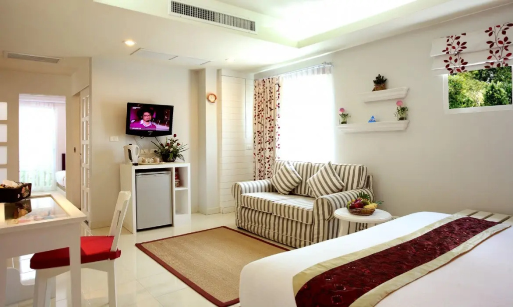 The Beach Heights Resort SHA Plus