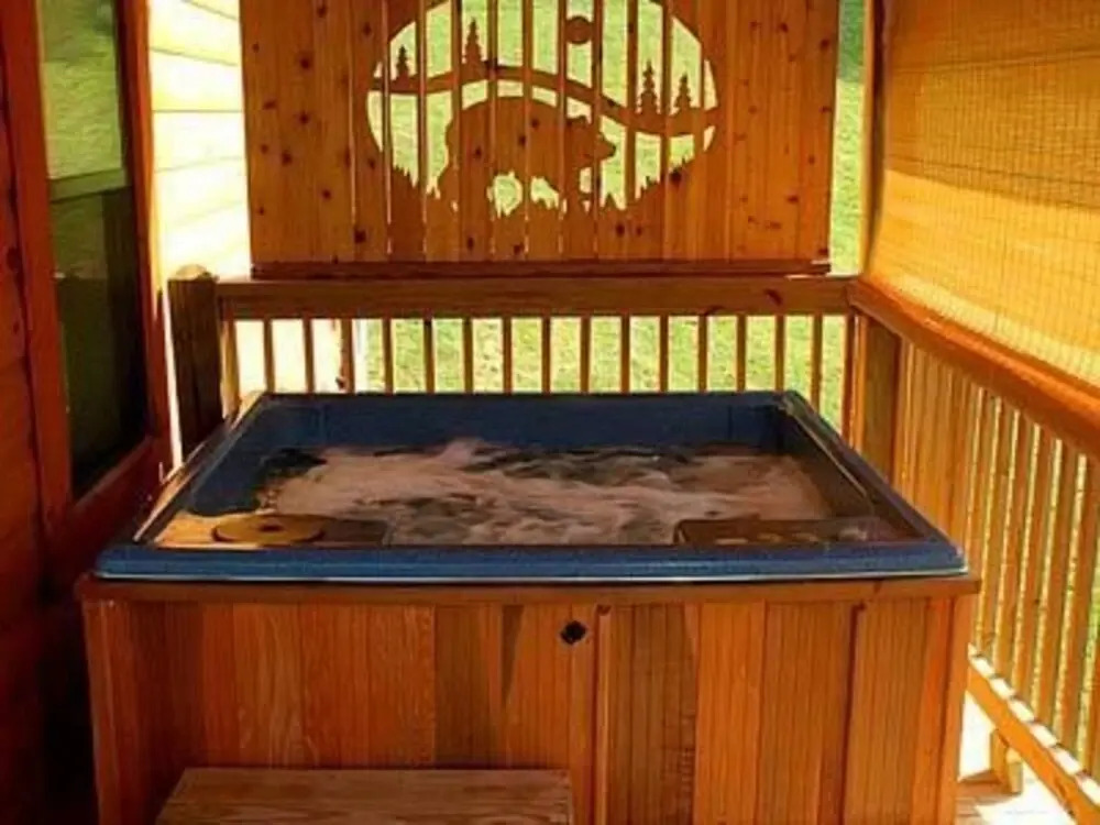Four Bears Barn 2 Bedrooms 2 Bathrooms Cabin