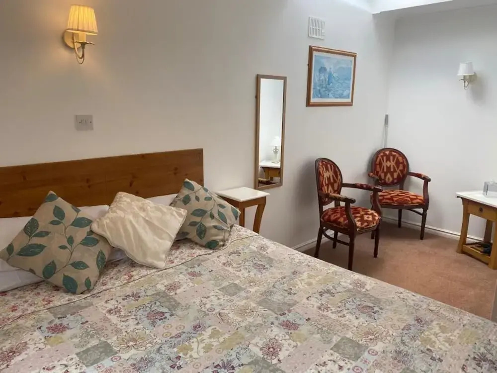 Hazelbrook Self Catering - Maximum 6 Persons