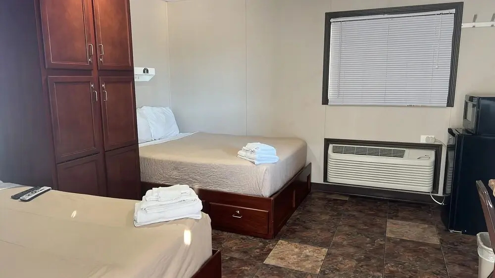 The Armadillo Hotel Karnes City