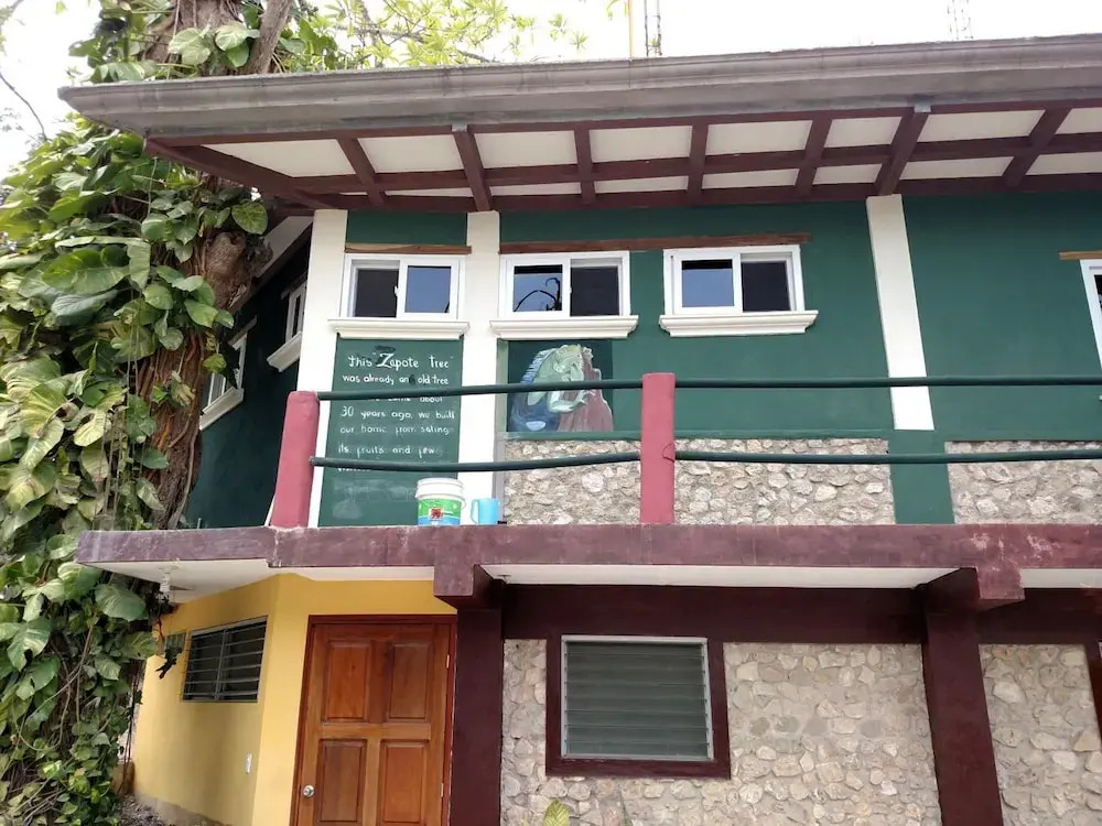 Zapote Tree Inn