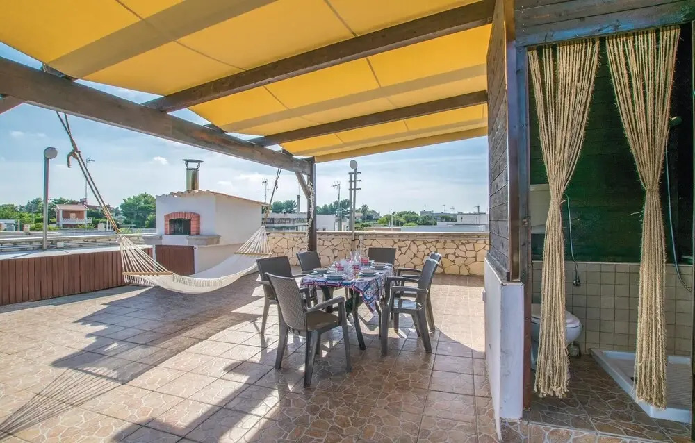 Beautiful Apartment in Bari With 3 Bedrooms and Wifi