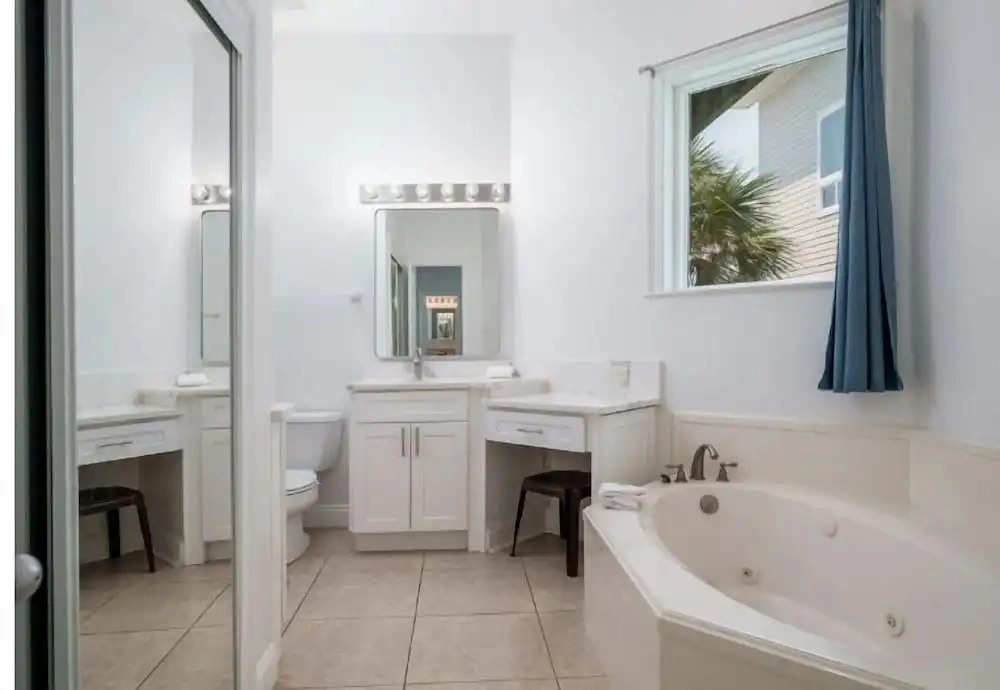 Courageous Beach House Suite D