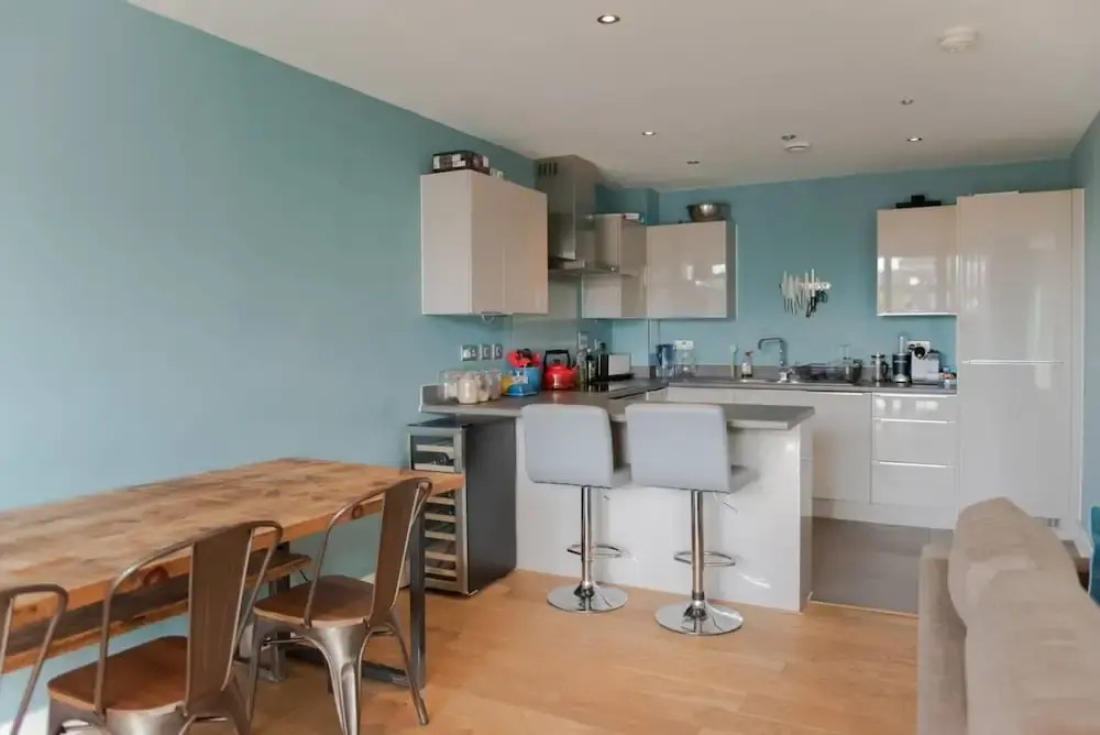 Beautiful 2 Bedroom Flat Overlooking Regents Canal