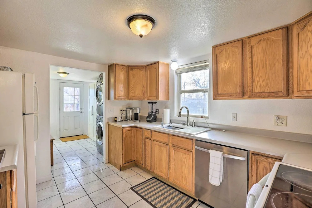 1/2 Mi to Tennyson: Pet-friendly Denver Gem