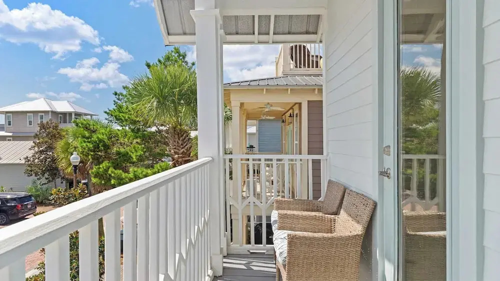 3 Ensuite Bedrooms, Porches & BBQ Near Inlet Beach 30A Ciel Bleu by Avantstay