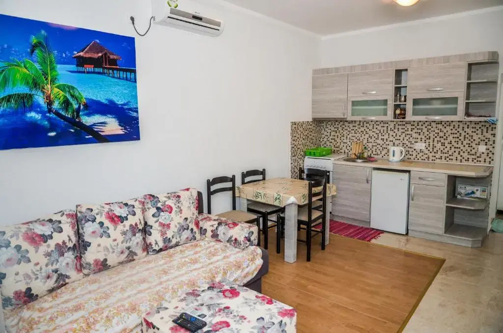 Apartments Paradise