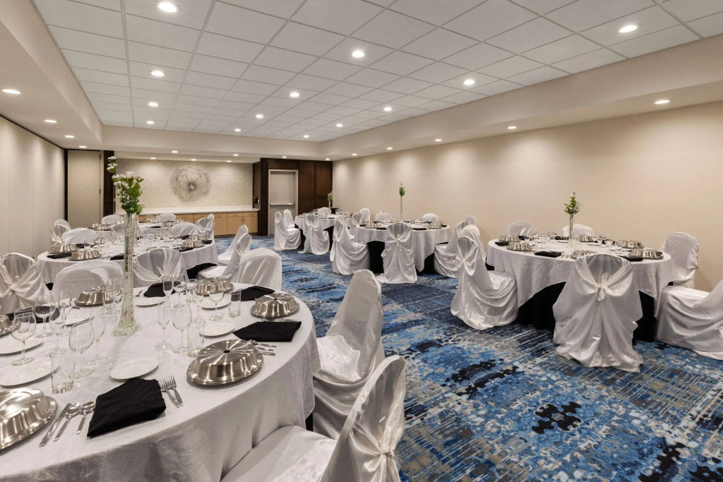 Hawthorn Extended Stay by Wyndham Kingwood Houston