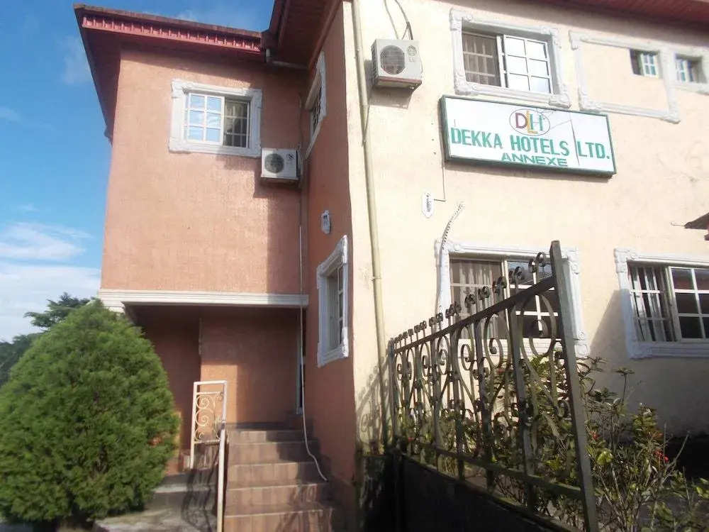 Dekka Hotel