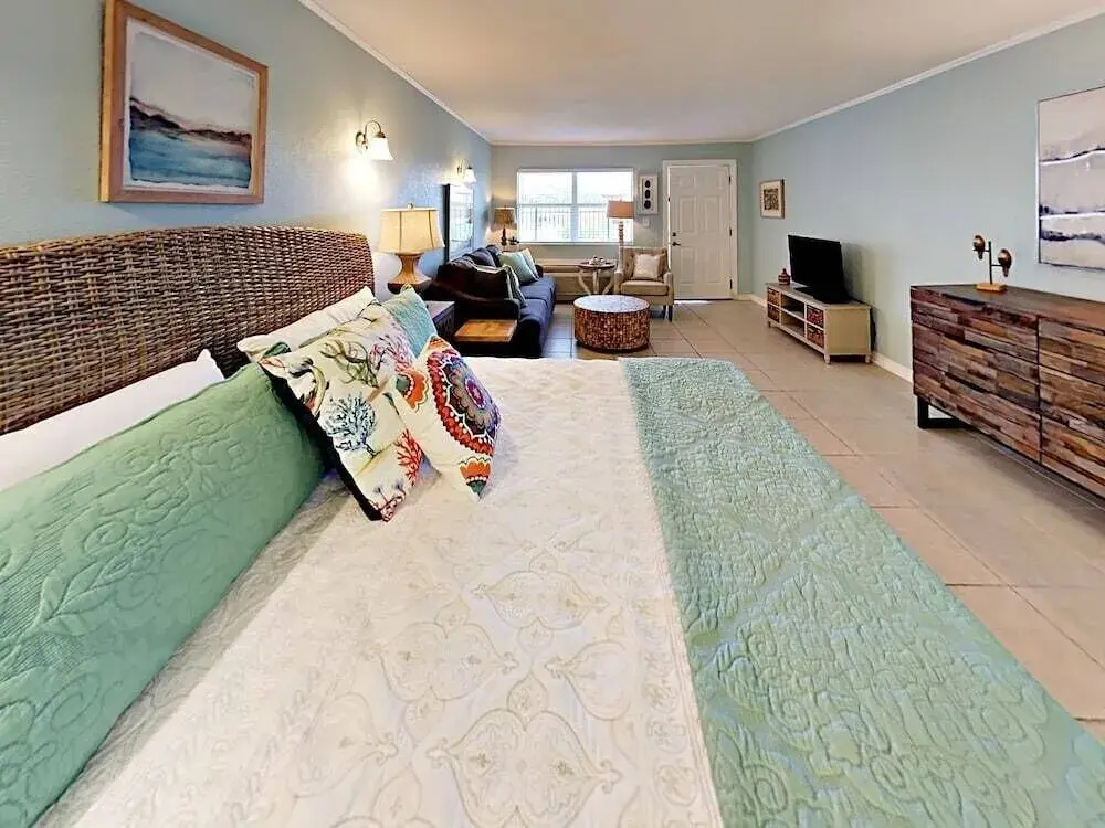 112 Sea Breeze - 1 Br Condo