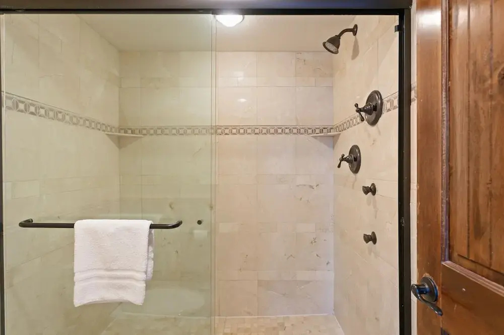 Ridgepoint - Three Bedroom Condo with Spa #128 by Deer Valley Resort