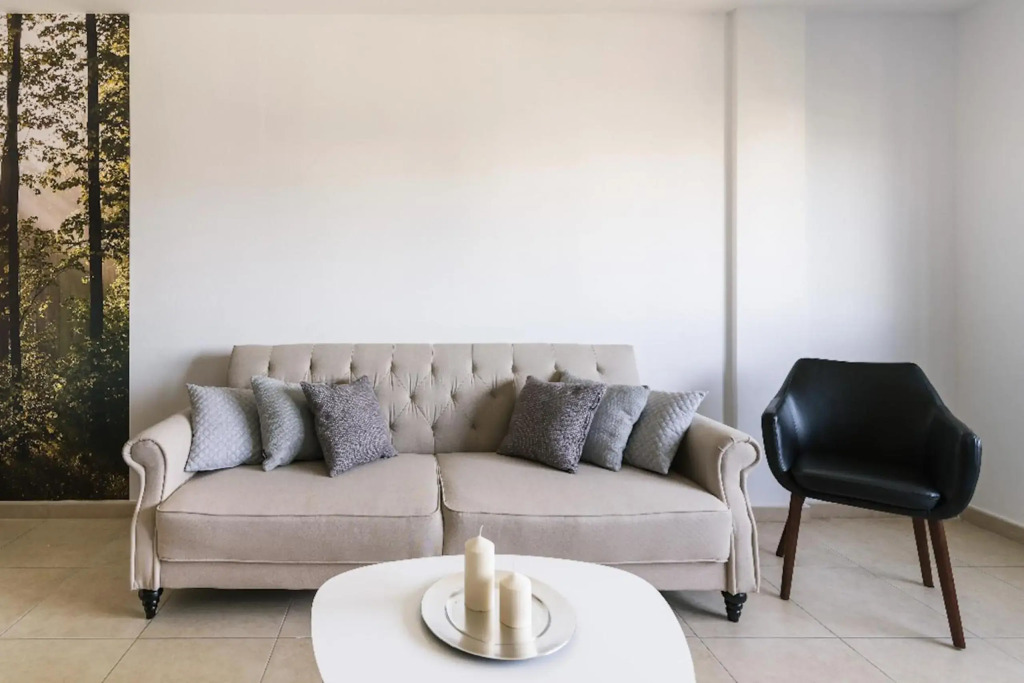 Blue & White House
