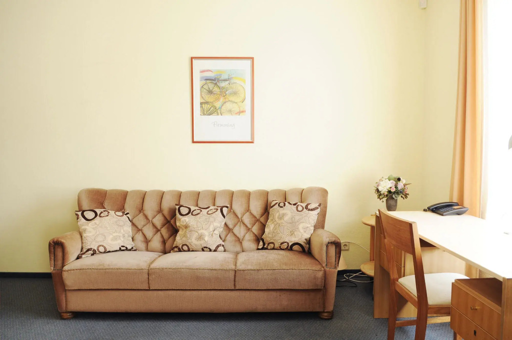 Amicus Hotel