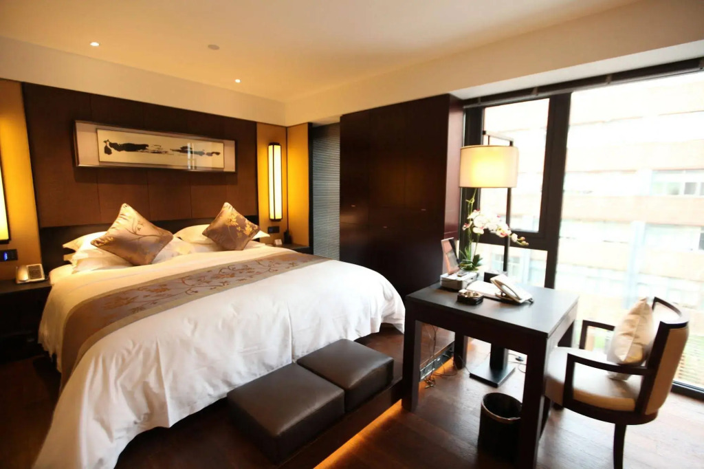 Gloria Plaza Hotel Dong Sheng