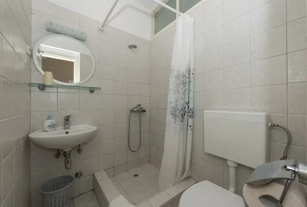 Apartment and Rooms Amenka