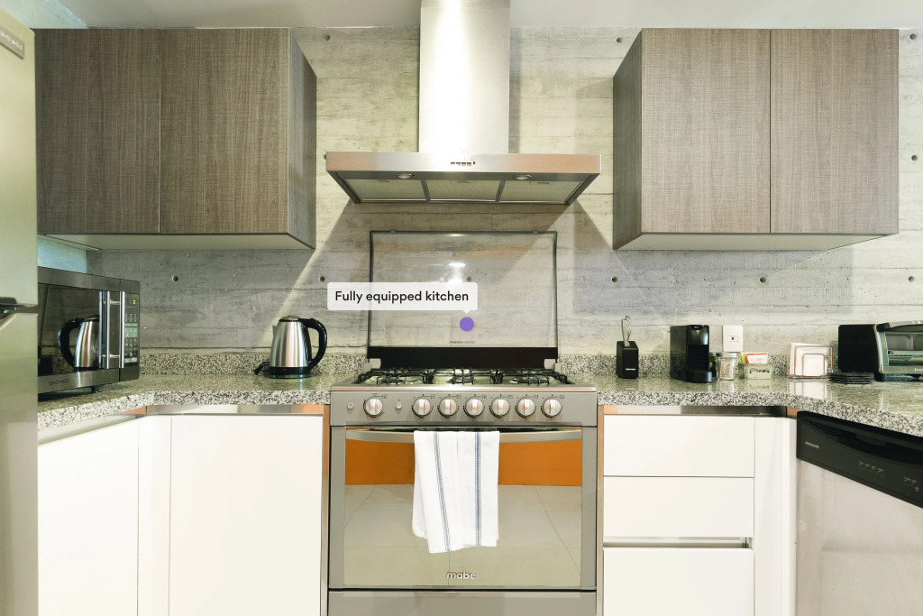 Casai Huge and Incredible 2BR 2BA Apt in the Heart of La Condesa