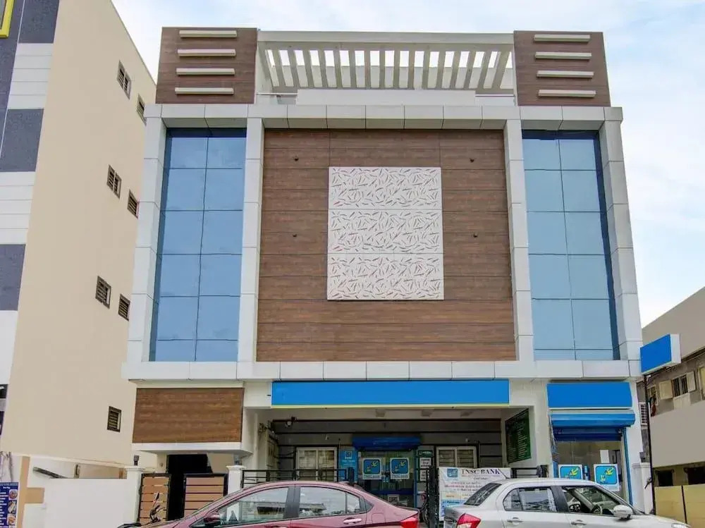 OYO 25048 Aadvik Sai Residency