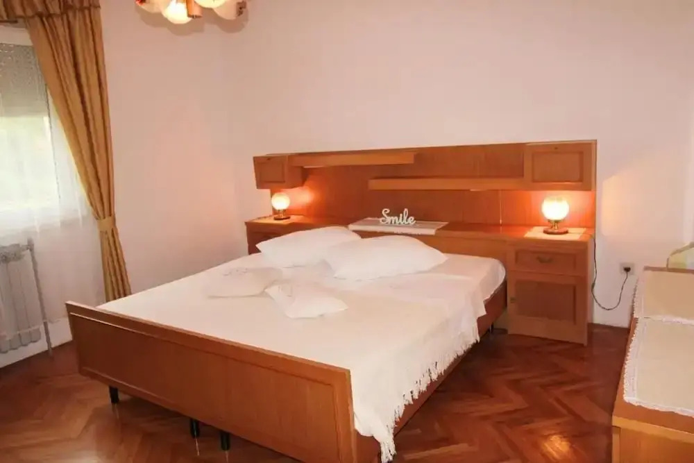 Barbara's 3 Bedroom Apartment