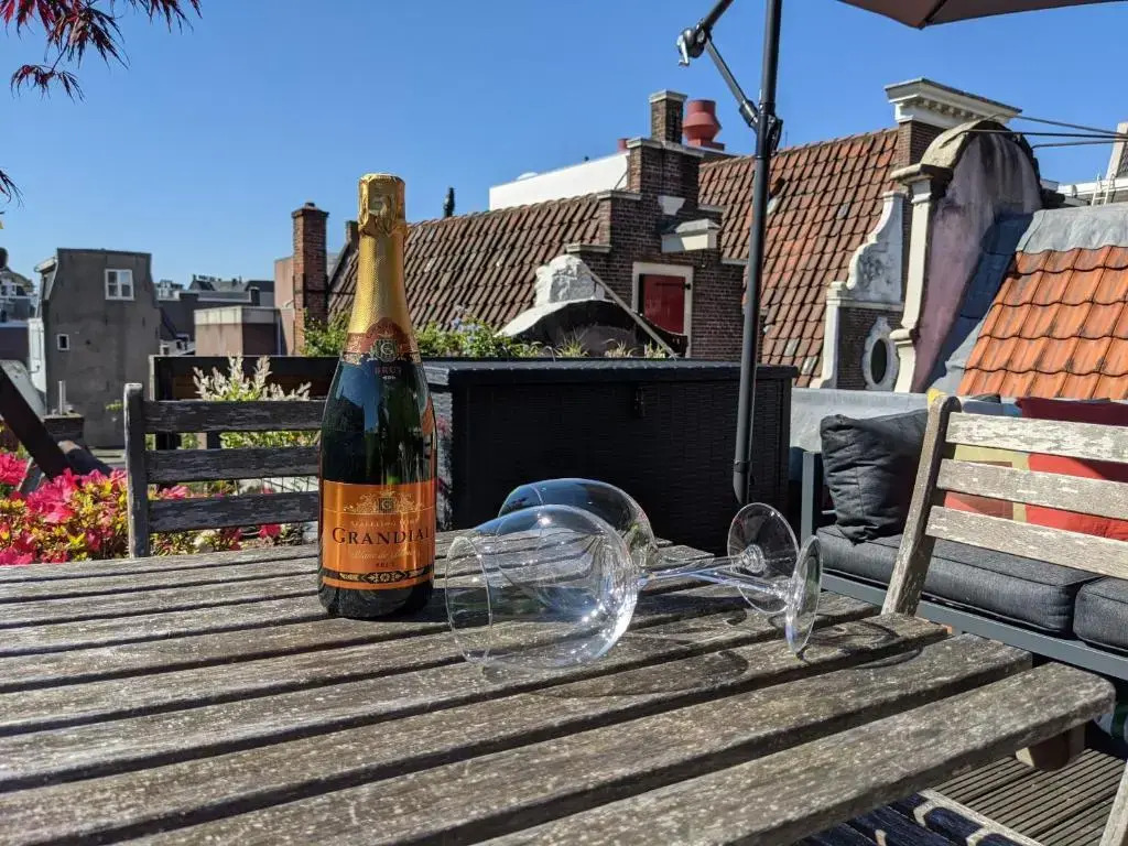 StoreStay DamSquare