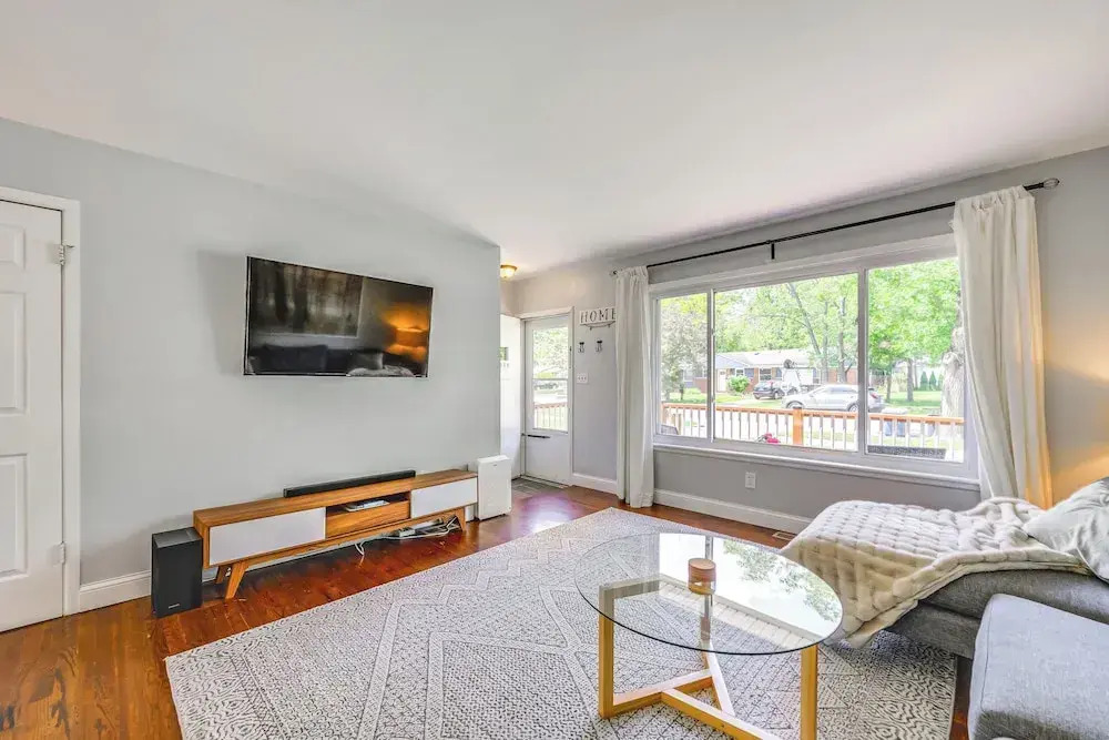 Charming Ann Arbor Getaway w/ Deck: Near Downtown!