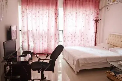 Chongqing Yelaixiang Hotel