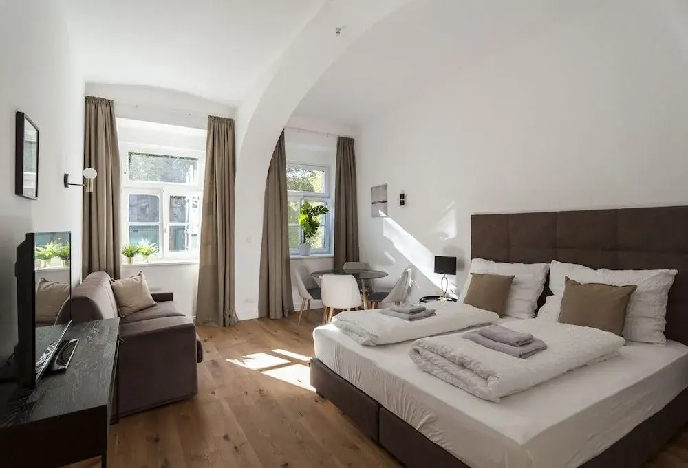 easy-flat Belvedere - Central Apartments with AC