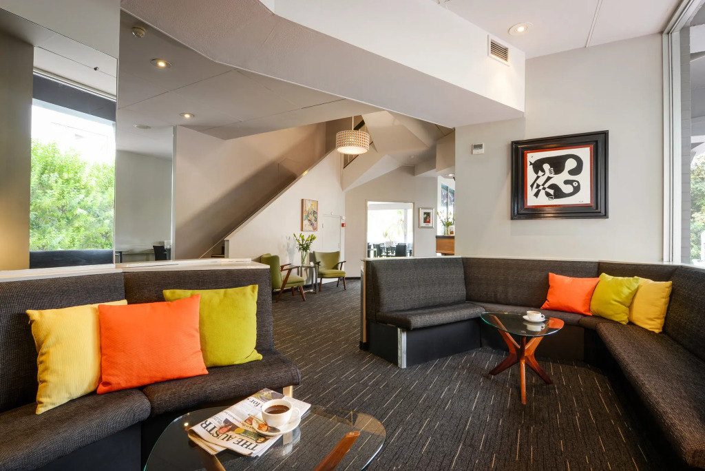 Sullivans Hotel
