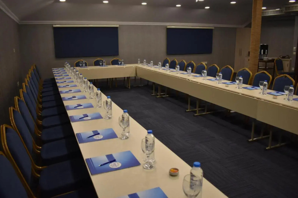Rhiss Hotel Bostanci
