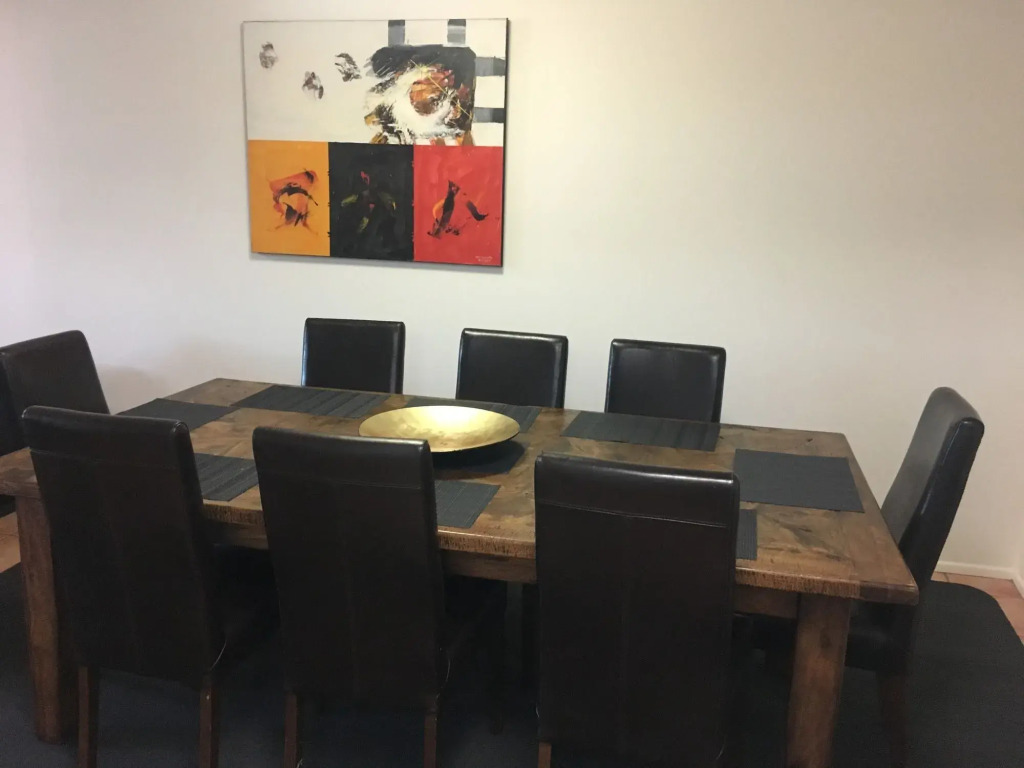 Cosmopolitan Motel & Serviced Apartments