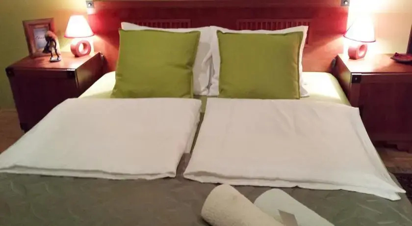 Dom z Sauną i Jacuzzi- na wyłączność lub pokoje