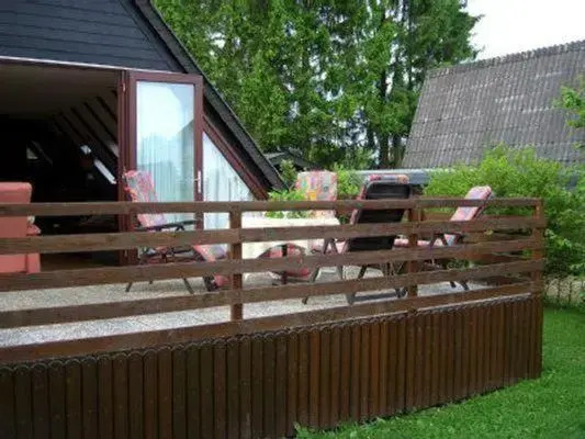 Familienfreundliches-Ferienhaus-mit-Kamin-und-Waldrand-Lage