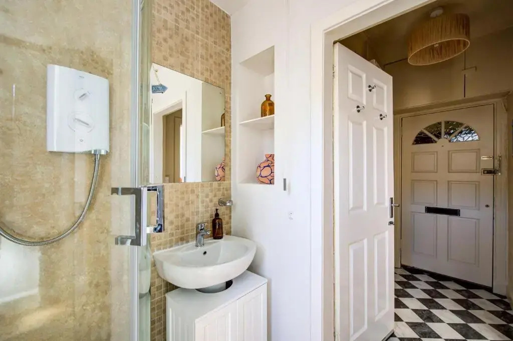 Stylish 1BD Seaside Flat North Berwick