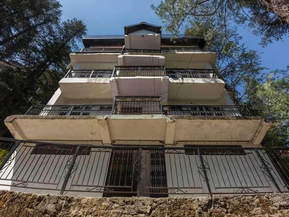 OYO 12430 Home 2BHKPine Tree Valley Chotta Shimla