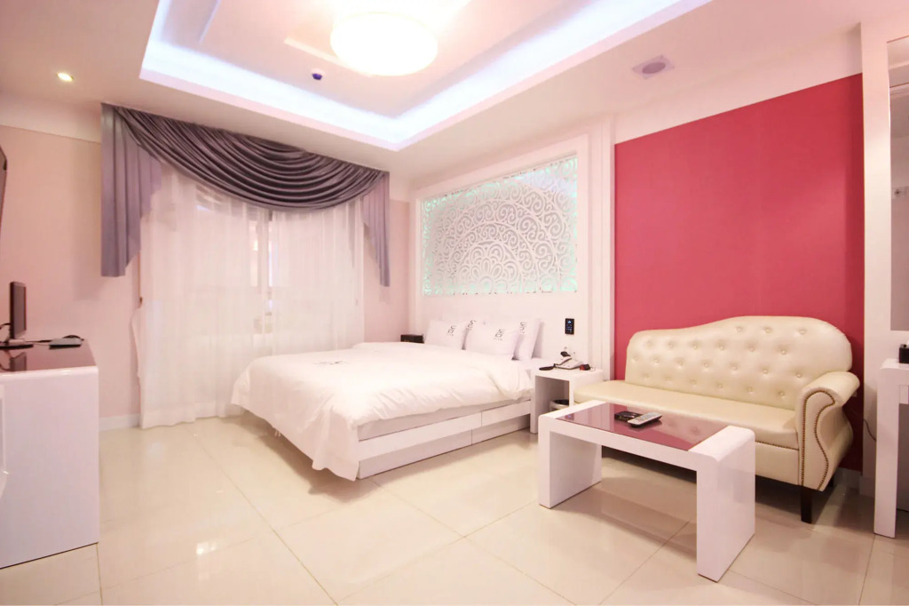 Dom Hotel