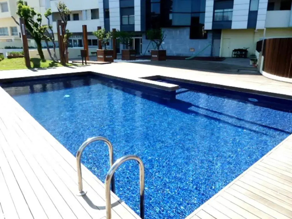 Apartamento Con Piscina Y Vistas Al Mar Ref 154