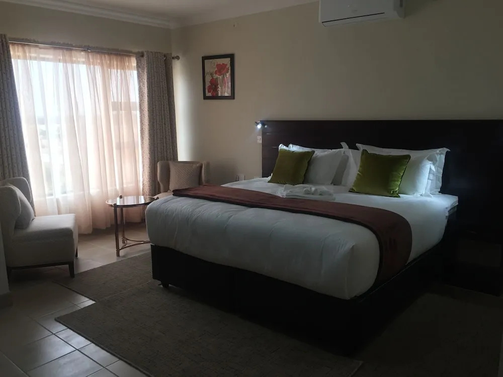 Cycad Palm Hotel