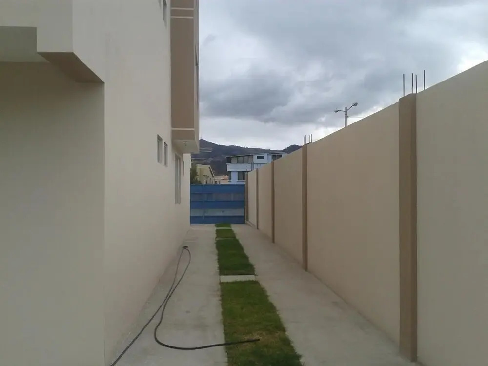 Illari Hotel