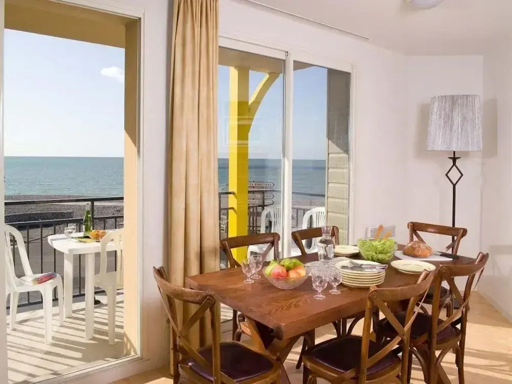 Comfortably Furnished Apartment With a sea View
