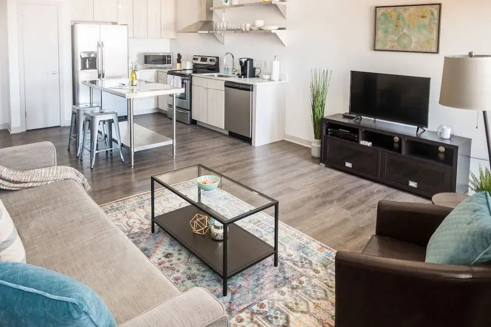 Mass Ave Arts District 1 BR Apt by Frontdesk