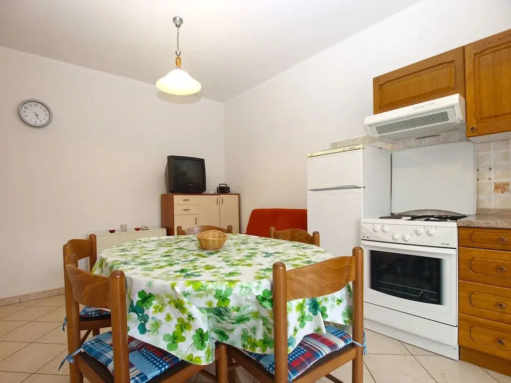 Apartment 1858