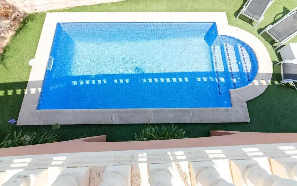 VILLA BAULÓ - moderna villa con piscina y vistas al mar en Can Picafort