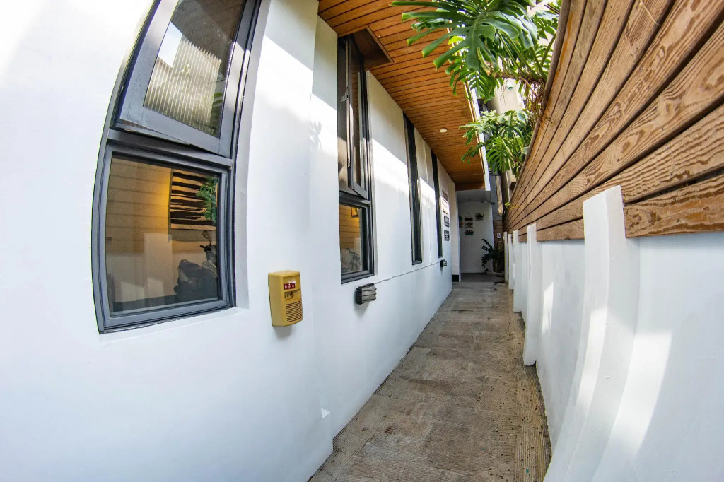 W house