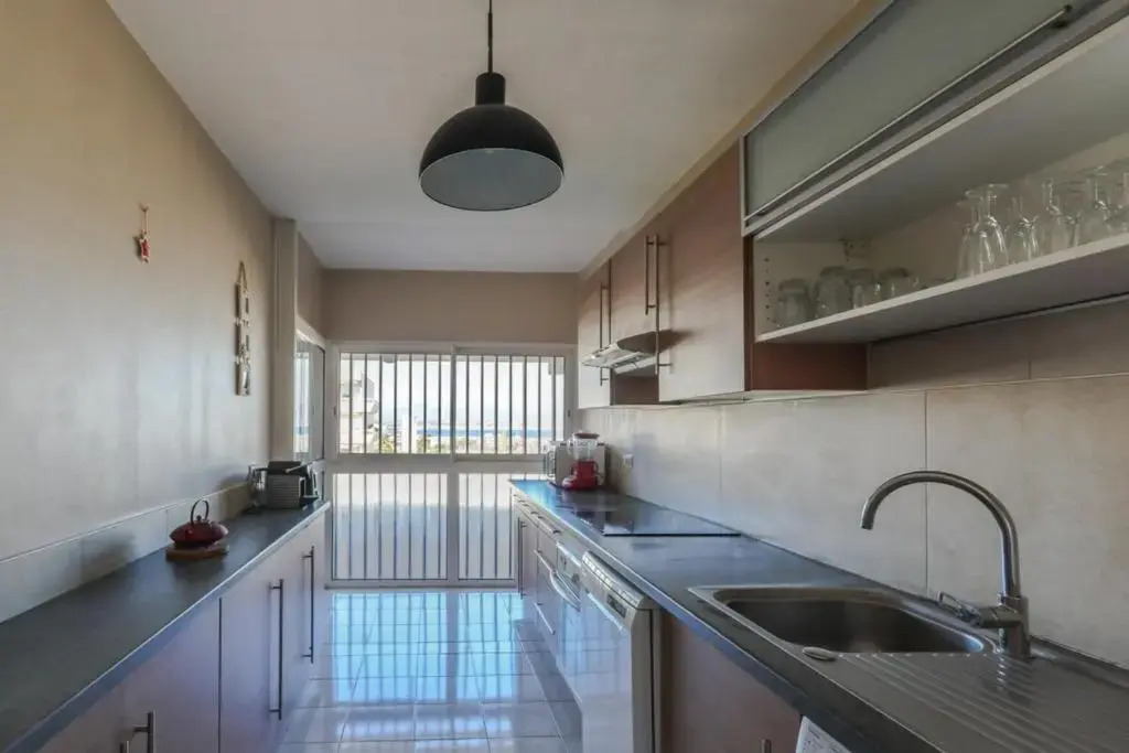 Furnished apartment near city center terrace with panoramic view & parking