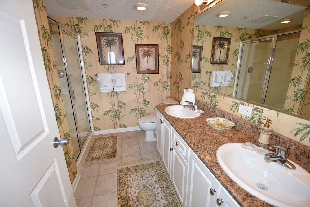 North Tower Apartment 207