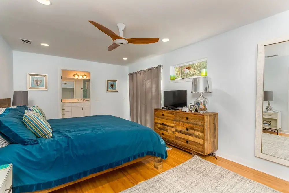 1157 College by Hodnett Cooper