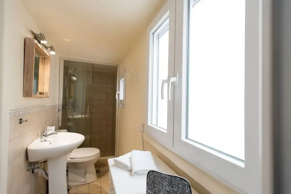 Mykonos Old Harbor Suite