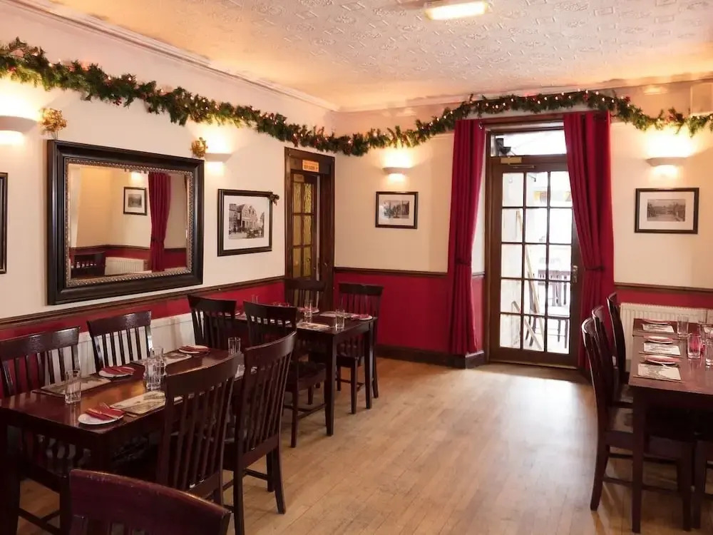 Gordon Arms Hotel
