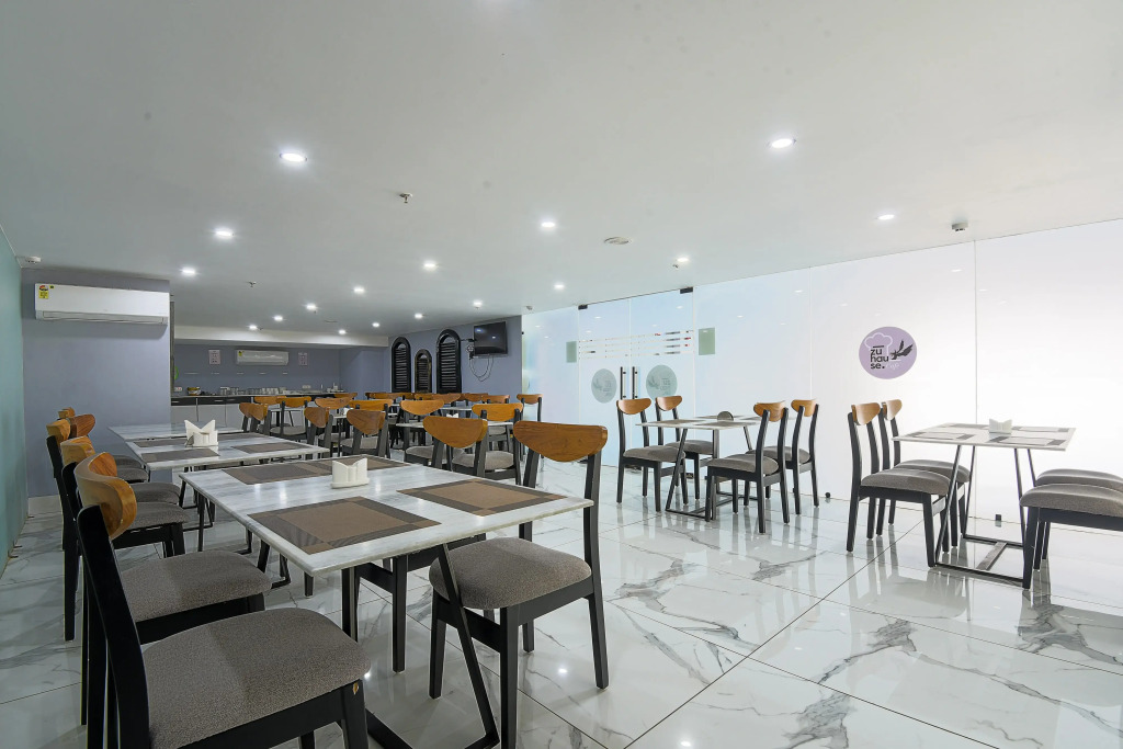 Bedchambers Service Apartment Near Golfcourse Road