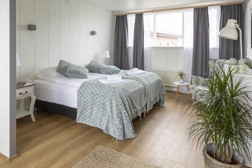 Private and peaceful one bedroom apartments