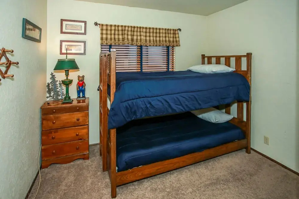 Moose Inn-1836 by Big Bear Vacations